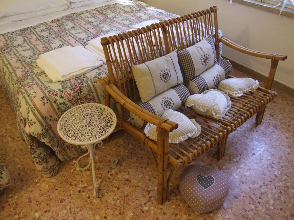 Vacanze Toscane In The Seaside Marina di Castagneto Carducci Room photo